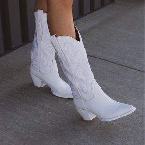 Jeffrey Campbell Dagget boot-